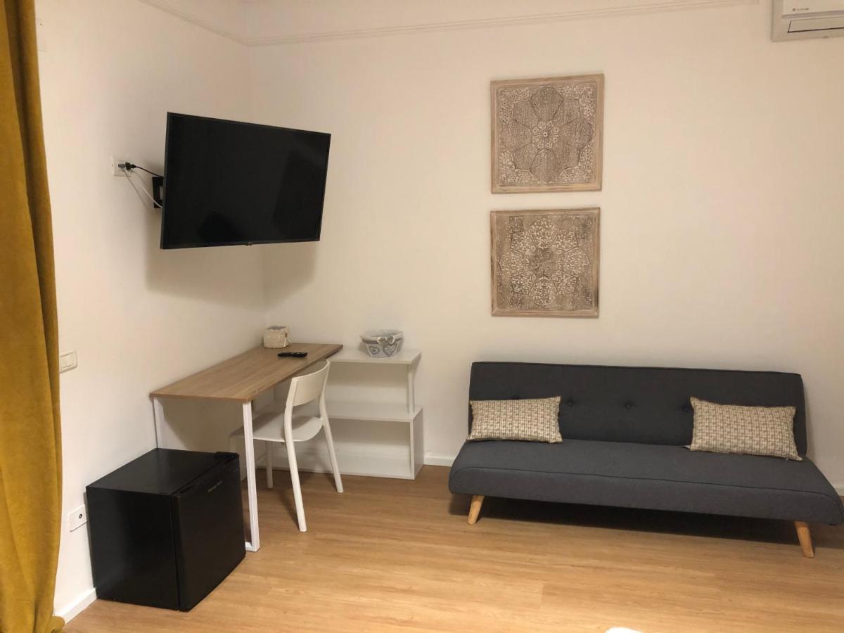 Casa Blanca B&B Latina Exteriör bild