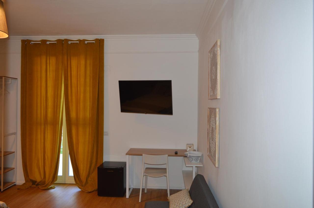 Casa Blanca B&B Latina Exteriör bild