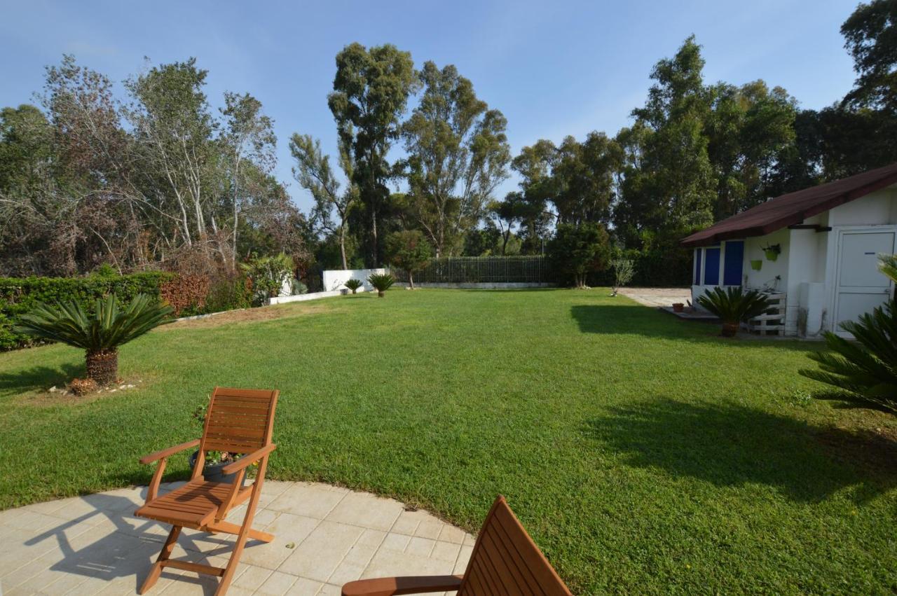 Casa Blanca B&B Latina Exteriör bild